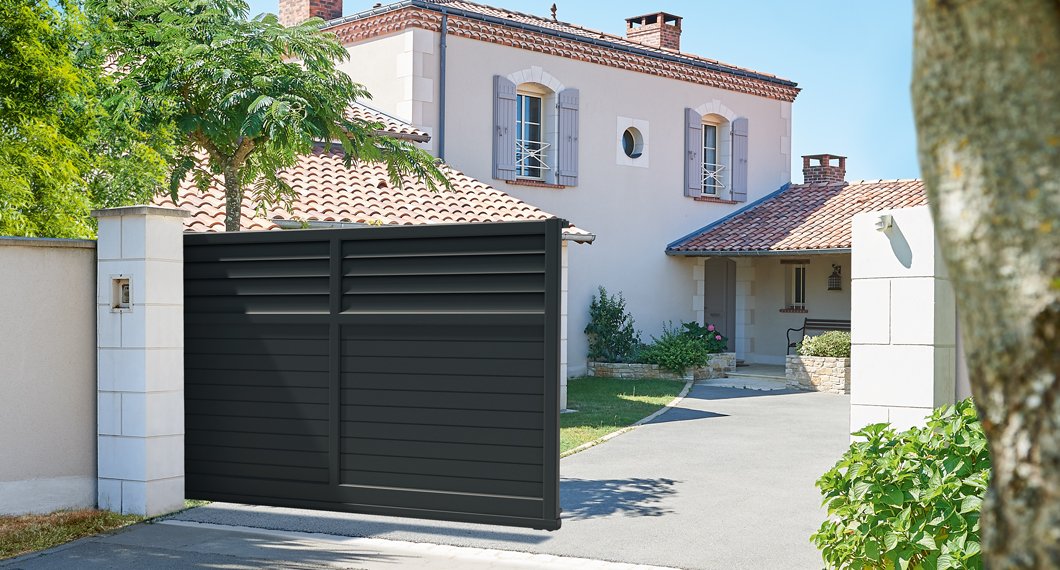 Votre portail Alu sur mesure modèle Barsie